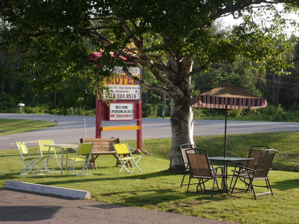 The Silver Birch Motel Годерич Екстериор снимка