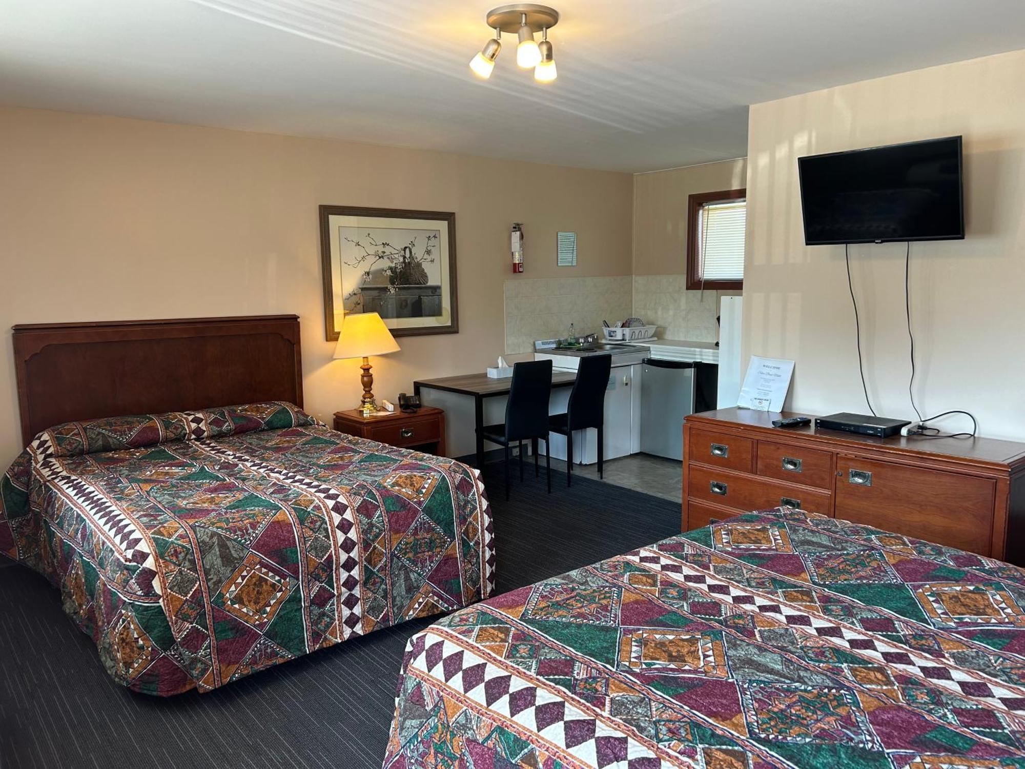 The Silver Birch Motel Годерич Екстериор снимка