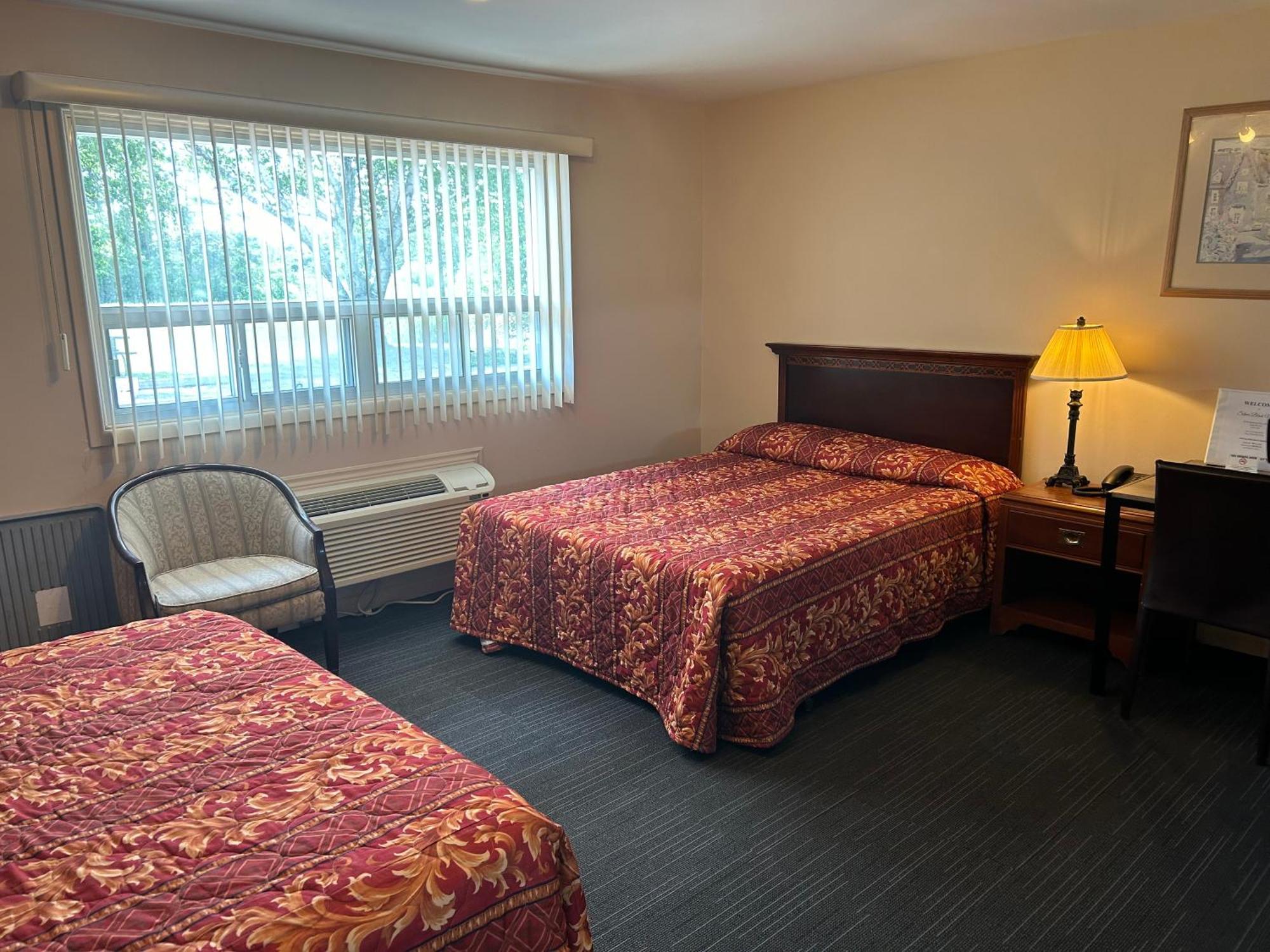 The Silver Birch Motel Годерич Екстериор снимка